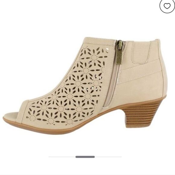 EASY STREET DAKOTA PEEP TOE WOMEN"S ADJUSTABLE BUCKLE SANDALS - Picture 7 of 16